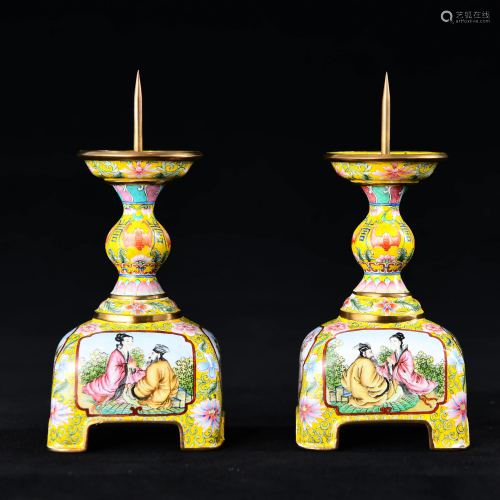 A PAIR OF CHINESE BRONZE GILDING ENAMEL C…