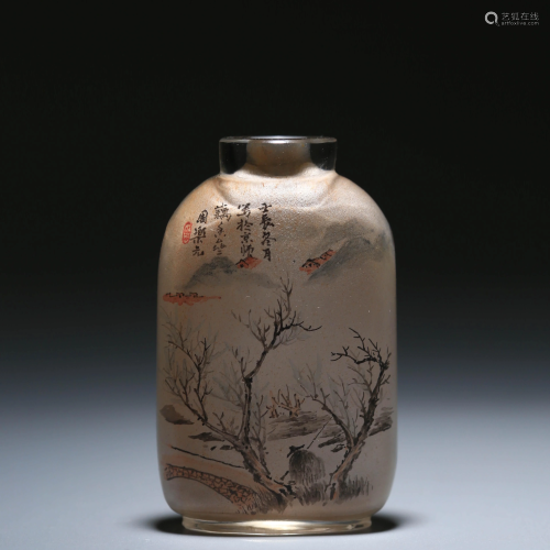 A CHINESE PAINTED SNUFF BOTTLE