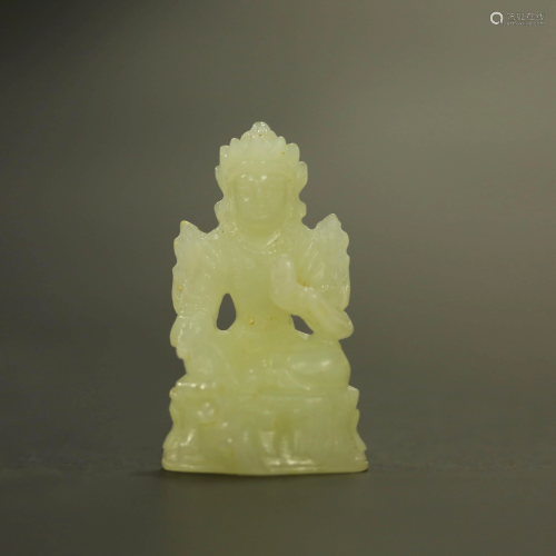 A CHINESE JADE STATUE OF GREEN TARA