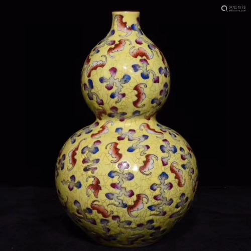 A CHINESE FAMILLE ROSE PORCELAIN GOURD-SH…