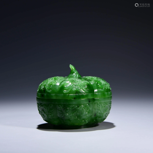 A CHINESE GREEN JADE PUMPKIN-SHAPED BOX