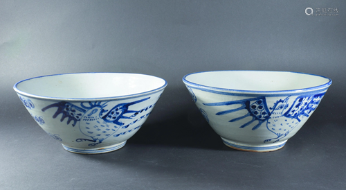 Pair of Chinese 'Bird' Bowls, 19th Century