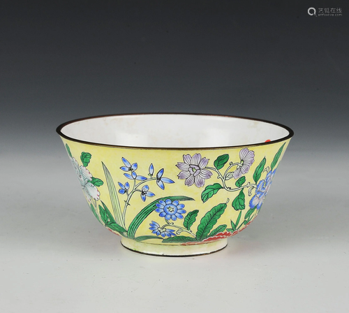 Chinese Enameled Bowl with Flowers, 18-19th Century