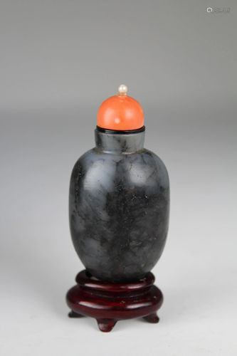 19th C. Chinese Black & Grey Jade Snuff Bottle