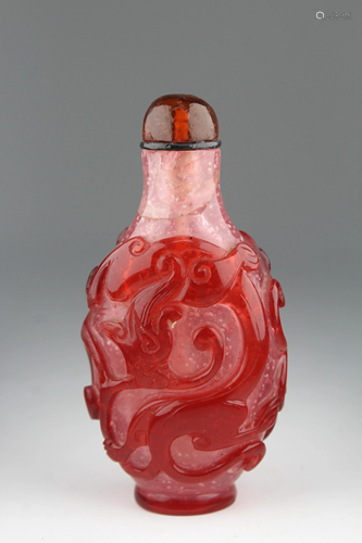 18/19th C. Overlaid 'Snowflake' Glass Snuff Bottle