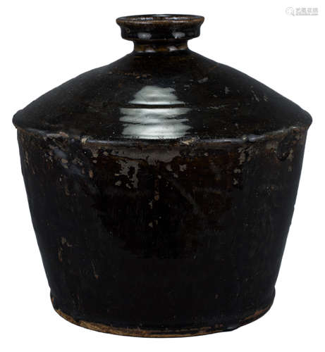 A Chinese Yuan / Ming Dynasty Henan Glazed Stoneware Jar