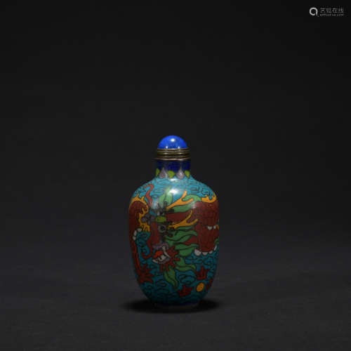 Qing dynasty cloisonne snuff bottle with dragon pattern