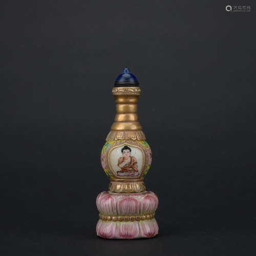 Qing dynasty glassware pagoda with flowers pattern