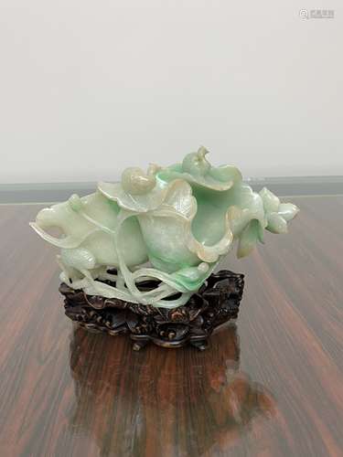 清代翡翠荷雁双口洗摆件
Qing Dynasty Jadeite Lotus Goose Double Mouth Brushwash Ornament