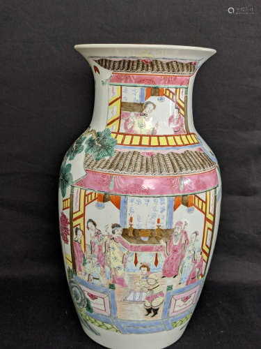 粉彩人物广口瓶，晚清
Famille Rose Character Wide Mouth Vase, Late Qing Dynasty