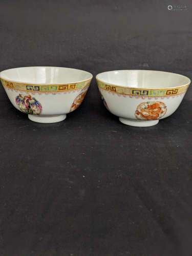 粉彩龙凤对碗，大清光绪年制款
Famille Rose Dragon and Phoenix Twain Bowls