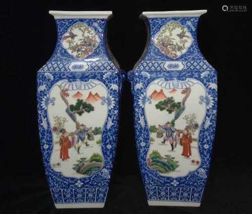 青花开窗粉彩人物方瓶一对，大清乾隆年制款
Blue and White Window Famille Rose Character Twain Square Vases, Da Qing Qian Long Nian Zhi Mark