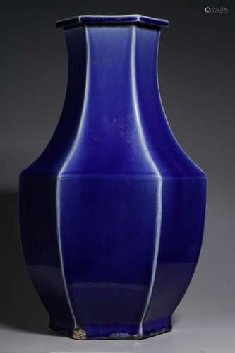 宝石蓝六角瓶
Sapphire Glaze Hexagonal Vase