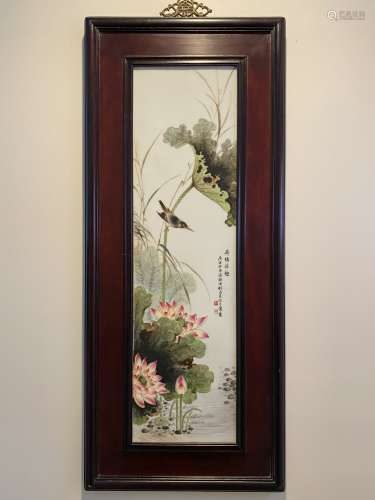 花鸟瓷板画带木框，刘雨岑作
Flower and Bird Porcelain Painting in Plank Frame, by Liu, Yuqin