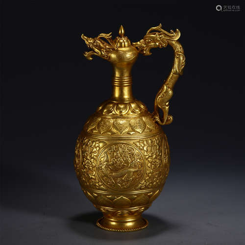 AN UNUSUAL CHINESE GILT BRONZE CARVED DRAGON KETTLE