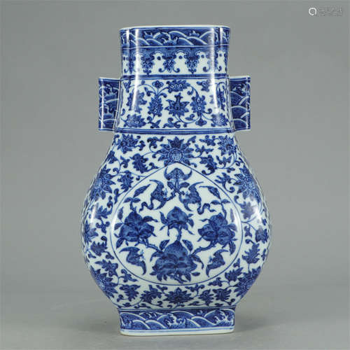 CHINESE BLUE AND WHITE FLOWERS DOUBLE HANDLE ZUN ARROW VASE