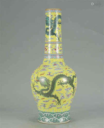 CHINESE FAMILLE ROSE DRAGON PATTERN BOTTLE VASE