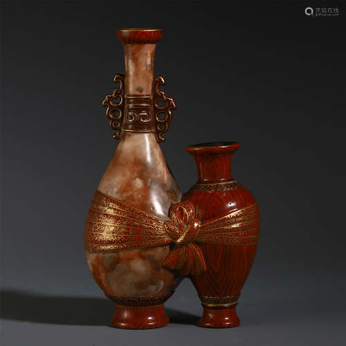 CHINESE RED UNDER GLAZE PORCELAIN LINK VASE