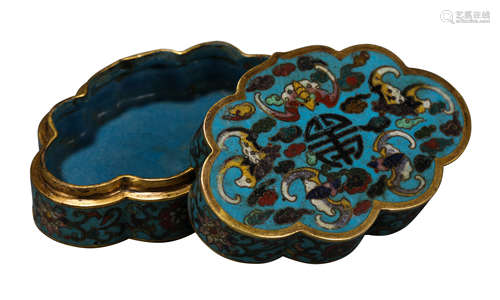 CHINESE CLOISONNE BOX AND COVER WITH BATS MOTIF