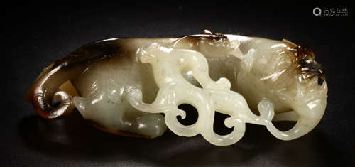 CHINESE HETIAN JADE TABLE ITEM CARVED WITH MYTHICAL BEASTS