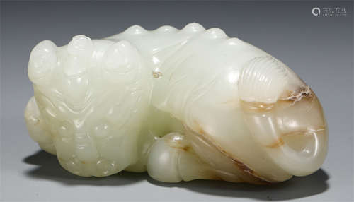 CHINESE JADE CARVED RECUMBENT BEAST TABLE ITEM