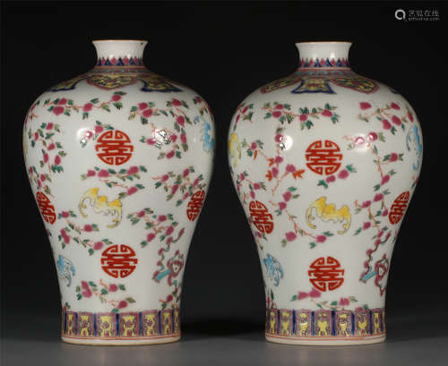 A PAIR OF CHINESE FAMILLE ROSE MEIPING VASE