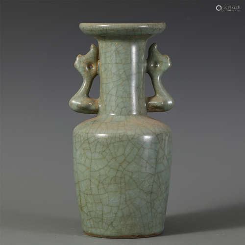 CHINESE RU TYPE PORCELAIN DOUBLE HANDLE VASE