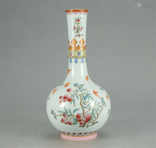 CHINESE FAMILLE ROSE PORCELAIN BOTTLE VASE