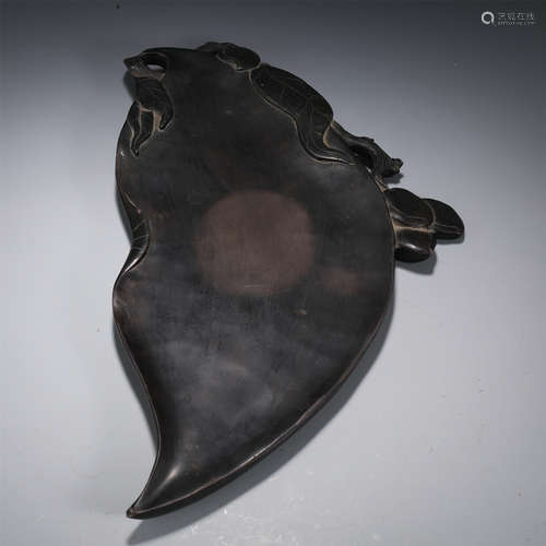 CHINESE LEAF SHAPED INKSTONE SCHOLAR'S OBJECTS