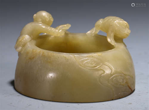 CHINESE JADE BRUSH WASHER CARVED WITH BOY AND TOAD