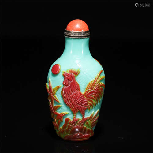 A Chinese Glass Snuff Bottle with Chicken Pattern