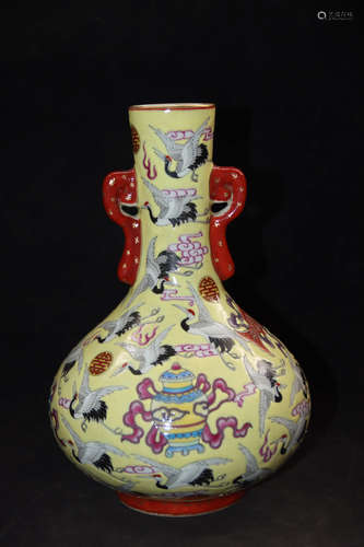 A Chinese Enamel Porcelain Vase