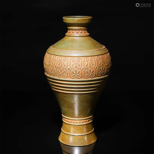 A Chinese Bronze Vase