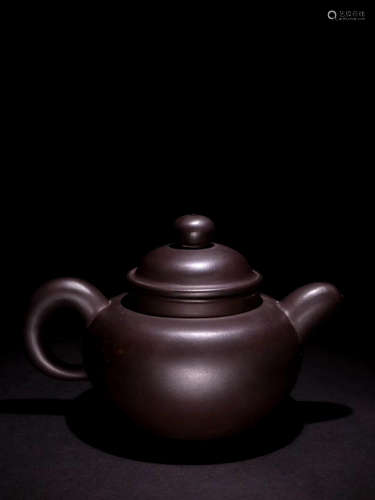 A Chinese Zisha Teapot