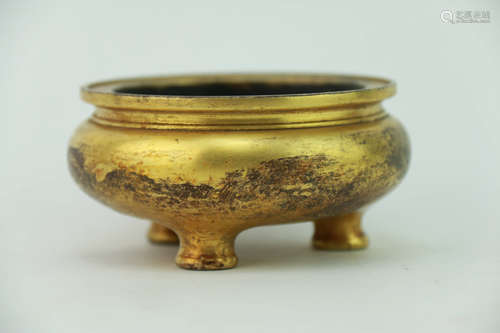 A Chines Gilt-Bronze Bronze Censer