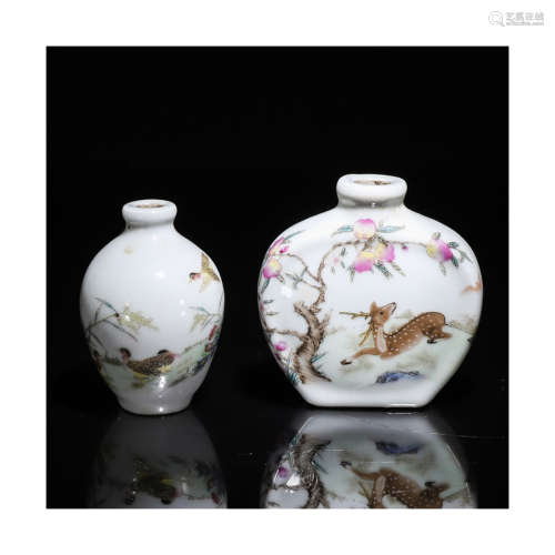 A Chinese Famille Rose Floral Porcelain Snuff Bottle