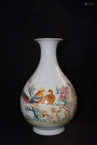 A Chinese Famille Rose Porcelain Vase