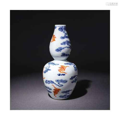 A Chinese Blue and White Copper-Red Porcelain Gourd-shaped Vase