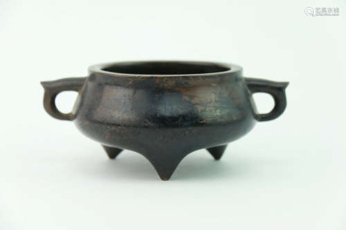 A Chines Bronze Double Ears Censer