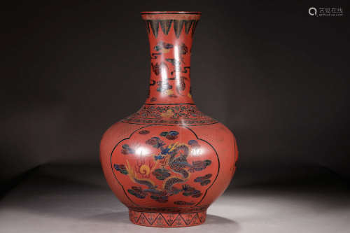A Chinese Lacquer Vase with Dragon Pattern