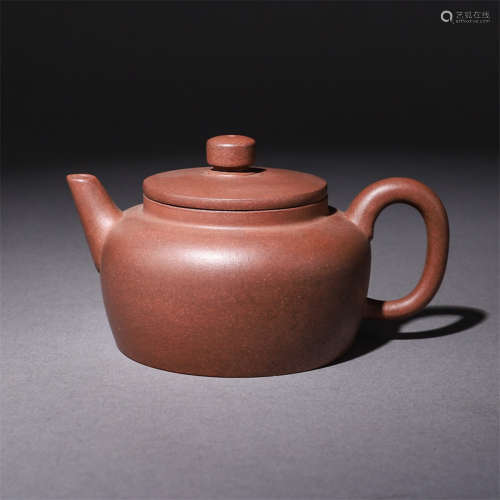 A Chinese Zisha Teapot with Meng Chen Mark