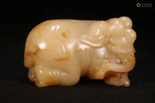 A Chinese Hetian Jade Elephant Ornament