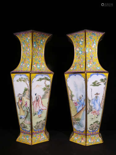 A Chinese Enamel Figure Pattern Porcelain Vase
