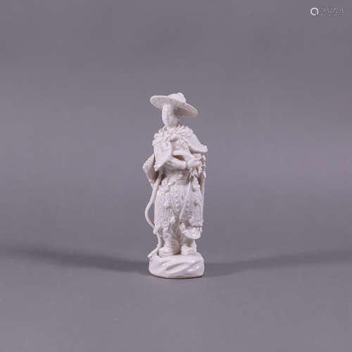 木兰从军白釉人物塑瓷        