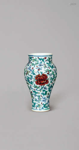 18世纪 斗彩牡丹纹莲子罐