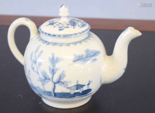 Lowestoft 18th century tea pot, blue and white design (the pot broken and re-stuck) with