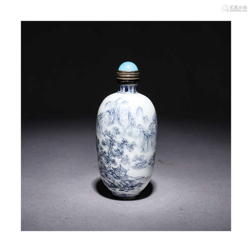 A Chinese Blue and White Porcelain Snuff Bottle