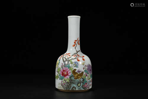 A Chinese Famille Rose Bell-shaped Porcelain Vase