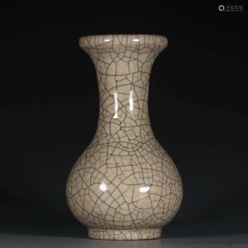 A Chinese Porcelain Vase