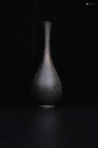 A Chinese Bronze Vase